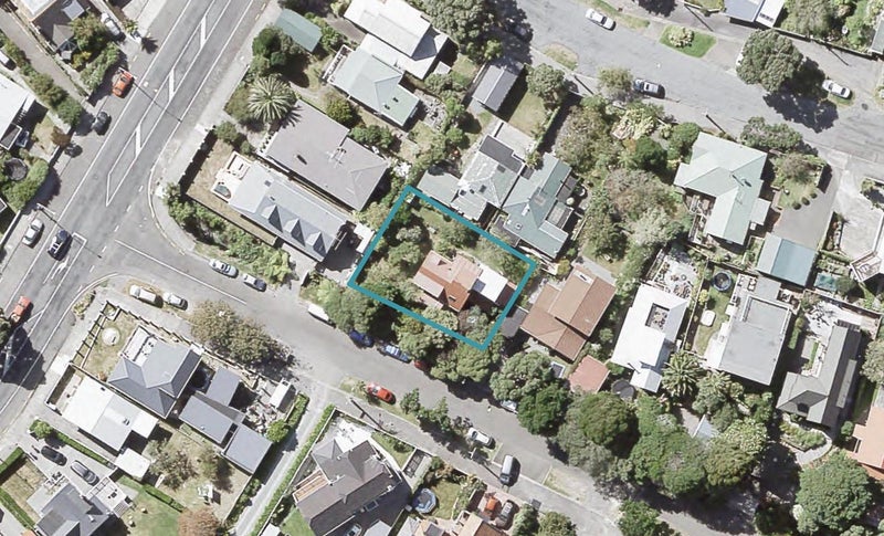3 Rona Street, Eastbourne, Lower Hutt - Carousel 1