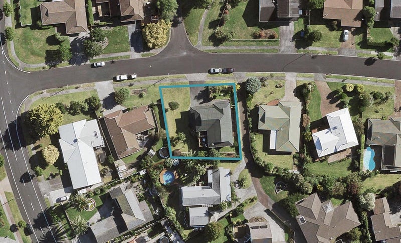 5 Kuripaka Crescent, The Gardens, Auckland - Carousel 1