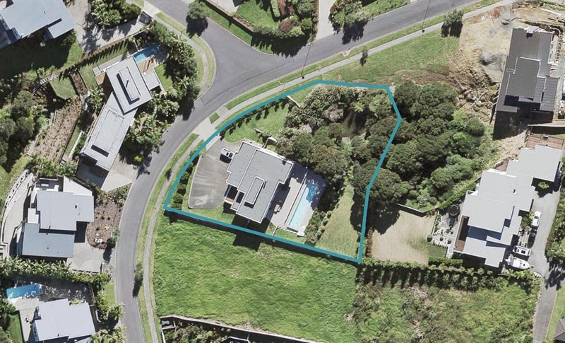 10 Schopolo Place, Schnapper Rock, Auckland - Carousel 1