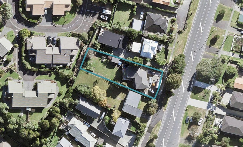 902 East Coast Road, Northcross, Auckland - Carousel 1