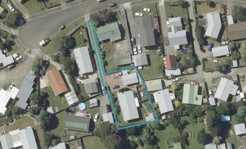 17 Wills Crescent, Ashhurst, Ashhurst - Carousel 1