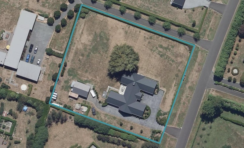28 Redwood Grove, Tamahere, Hamilton - Carousel 1