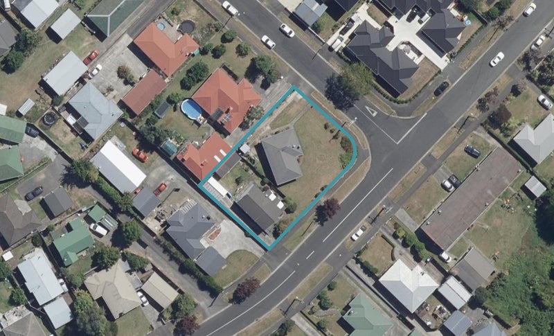 1 Richan Street, Glenview, Hamilton - Carousel 1