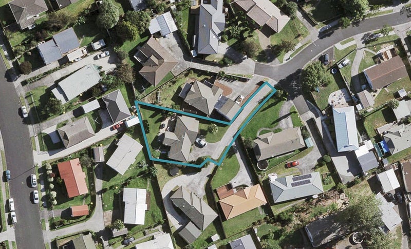 19 Rosemead Place, Randwick Park, Auckland - Carousel 1