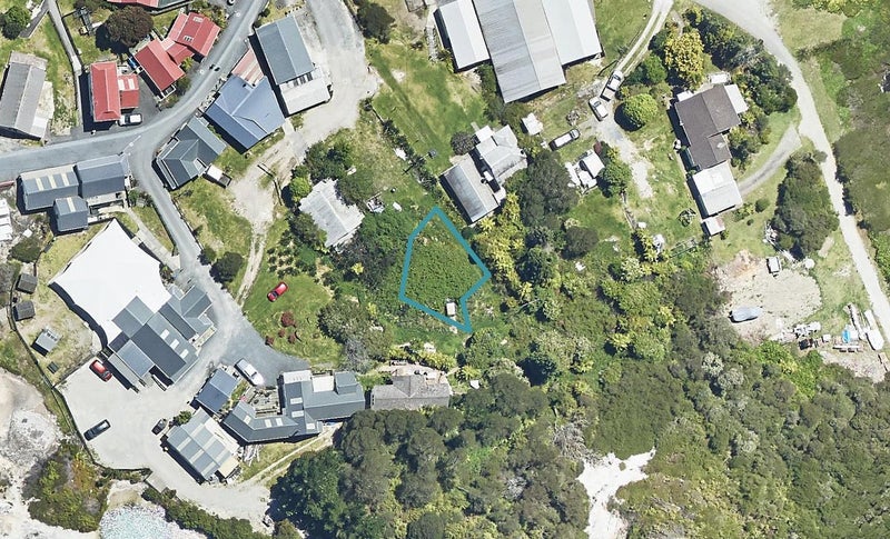 8 Tukiterangi Street, WHAKAREWAREWA, ROTORUA - Carousel 1