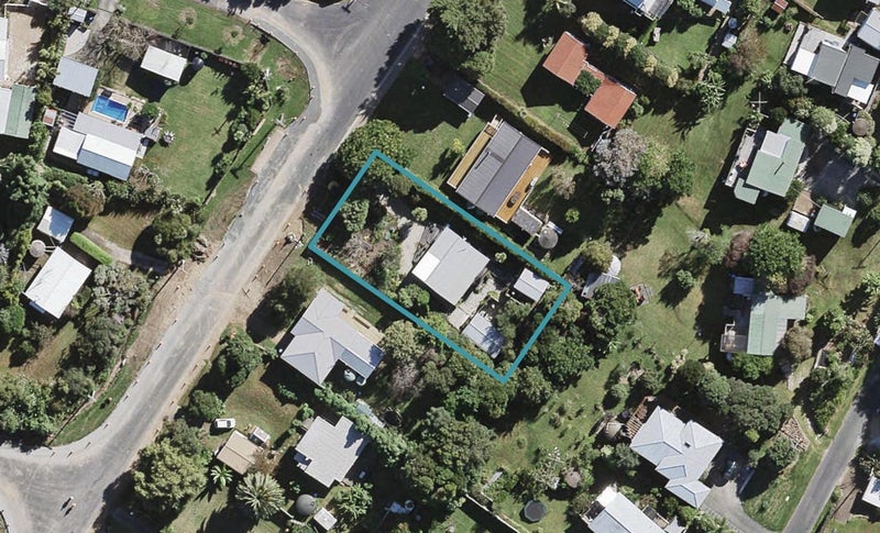 16 Moa Avenue, Oneroa, Waiheke Island - Carousel 1