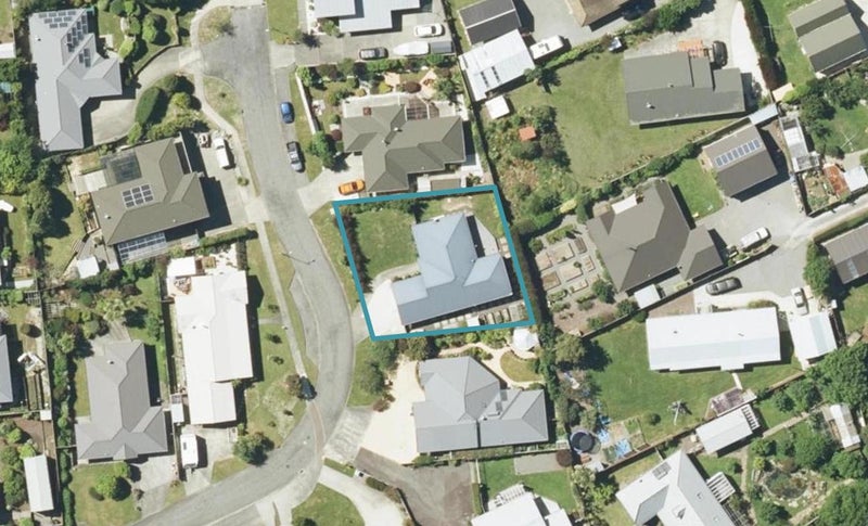 11 Whitby Close, Waikawa, Picton - Carousel 1