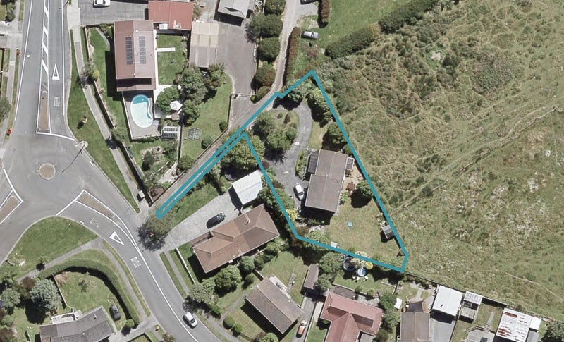 21 Topaz Street, Birchville, Upper Hutt - Carousel 1
