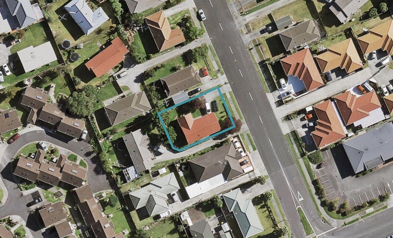 10 Robert Skelton Place, Clendon Park, Auckland - Carousel 1