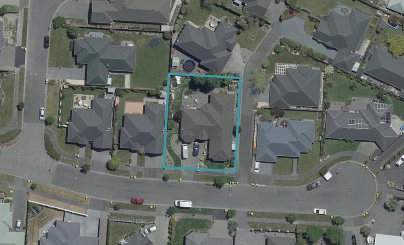 9 Harrys Way, Redwood, Christchurch - Carousel 1