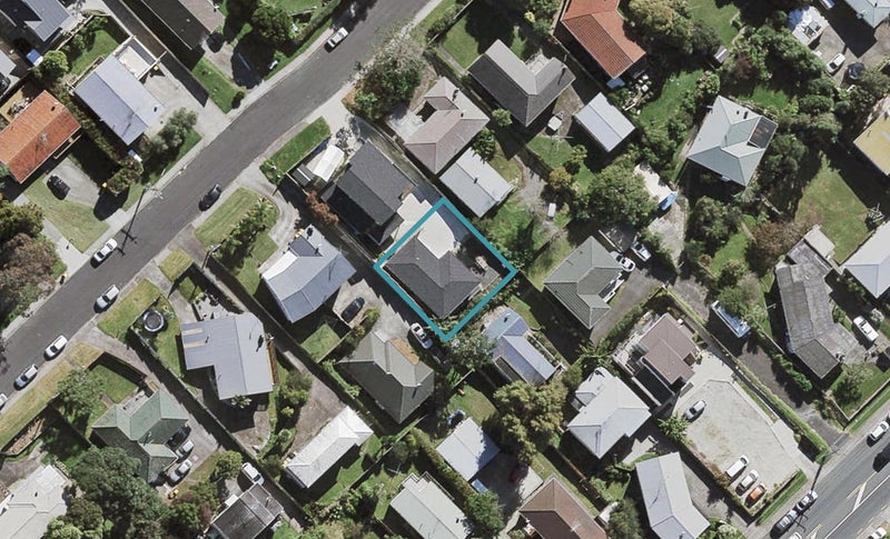 9A Bruce Road, Glenfield, Auckland - Carousel 1