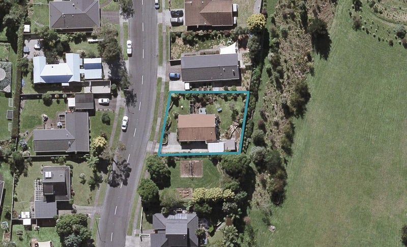 48 Heta Road, Highlands Park, New Plymouth - Carousel 1