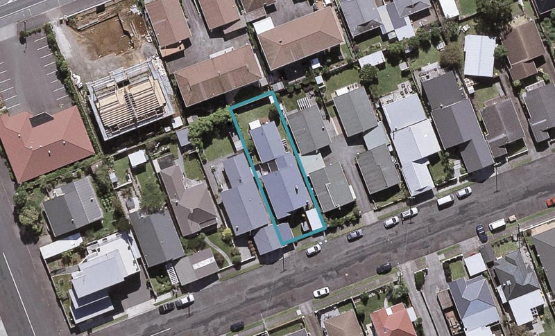 2/9 Karamu Street, Strandon, New Plymouth - Carousel 1