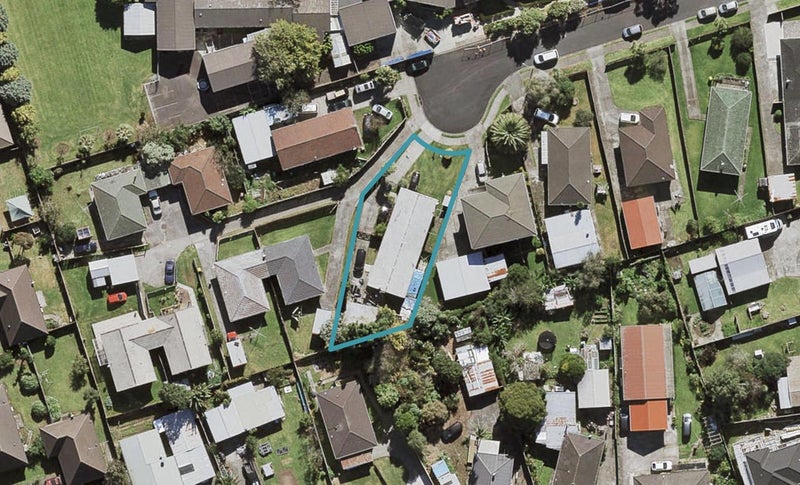 1/16 Bingara Place, Favona, Auckland - Carousel 1