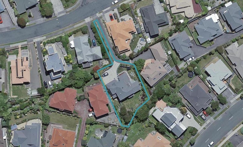 11 Derry Hill, Churton Park, Wellington - Carousel 1