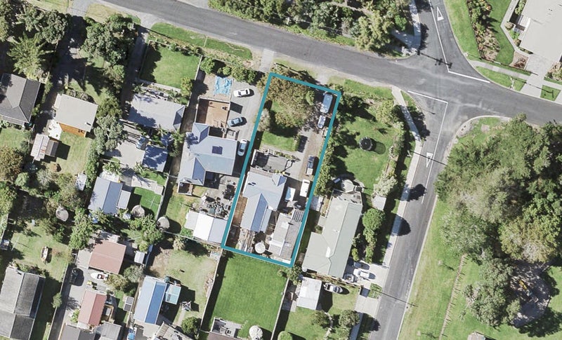 33 Beachlands Road, Beachlands, Auckland - Carousel 1