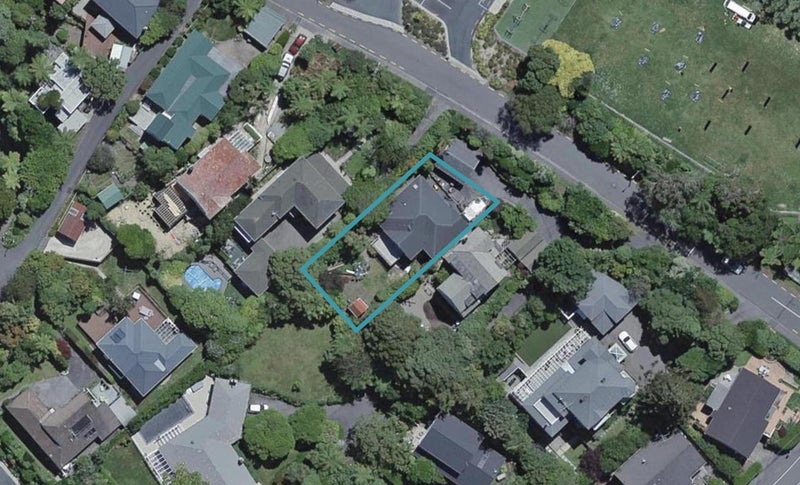 15 Clark Street, Khandallah, Wellington - Carousel 1