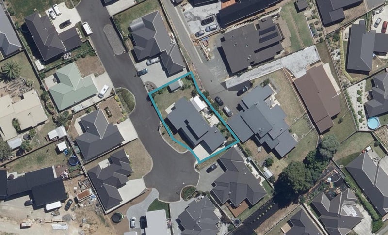 9 Ruske Place, Grandview Heights, Hamilton - Carousel 1