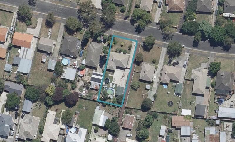 26 Slim Street, Bader, Hamilton - Carousel 1