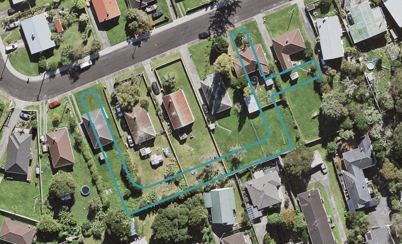 18 Taruke Crescent, Birkdale, Auckland - Carousel 1