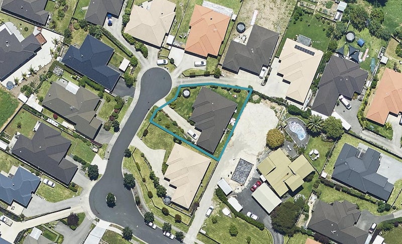 30 Merlot Drive, Pyes Pa, Tauranga - Carousel 1