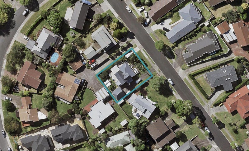 24 Kennedy Avenue, Forrest Hill, Auckland - Carousel 1
