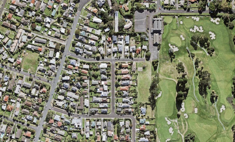 4 Tiki Street, New Lynn, Auckland - Carousel 1