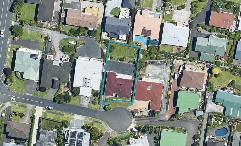9 Hazel Terrace, Otumoetai, Tauranga - Carousel 1