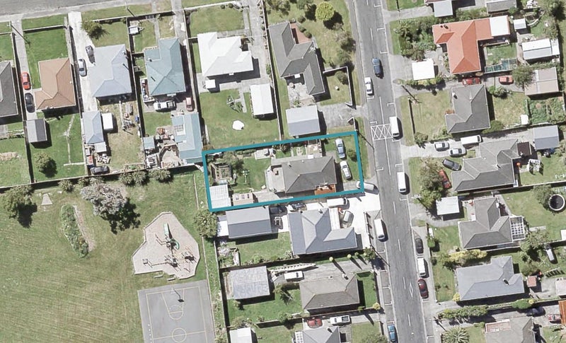 2/31 Frederick Street, Avalon, Lower Hutt - Carousel 1