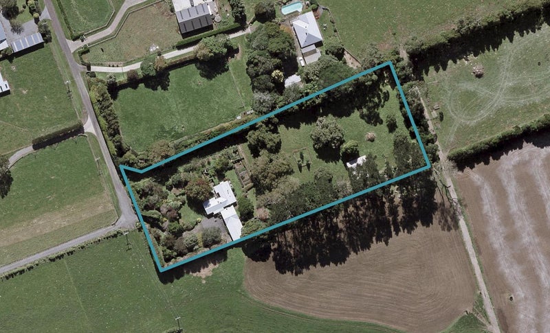 33 Arthur Road, Paraite, New Plymouth - Carousel 1