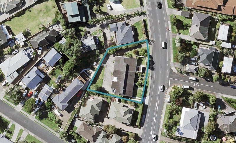 3/111 Cook Street, Howick, Auckland - Carousel 1