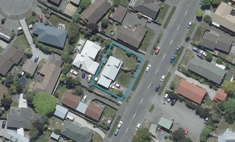 233 Queenspark Drive, Parklands, Christchurch - Carousel 1