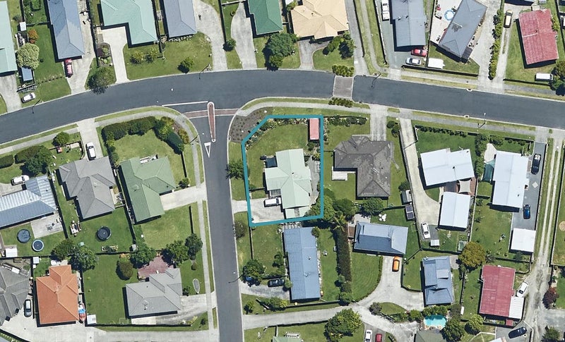 1 Aaron Place, Brookfield, Tauranga - Carousel 1