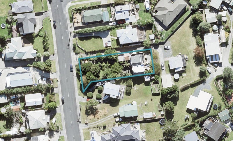 40 SHAKESPEAR RD, Army Bay, Whangaparaoa - Carousel 1
