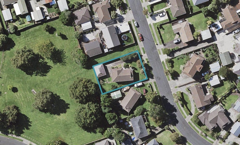 16 Lisa Rise, Half Moon Bay, Auckland - Carousel 1
