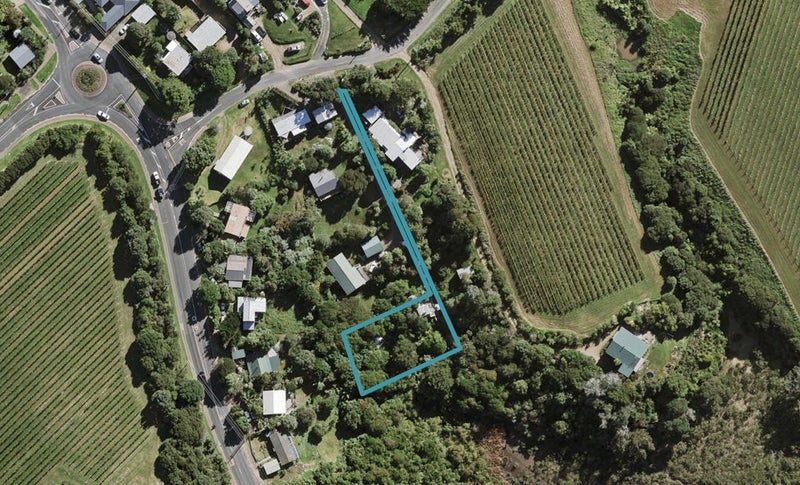 230 Wilma Road, Surfdale, Waiheke Island - Carousel 1