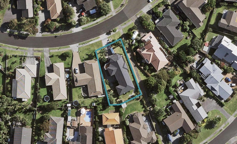 27 Peretao Rise, The Gardens, Auckland - Carousel 1