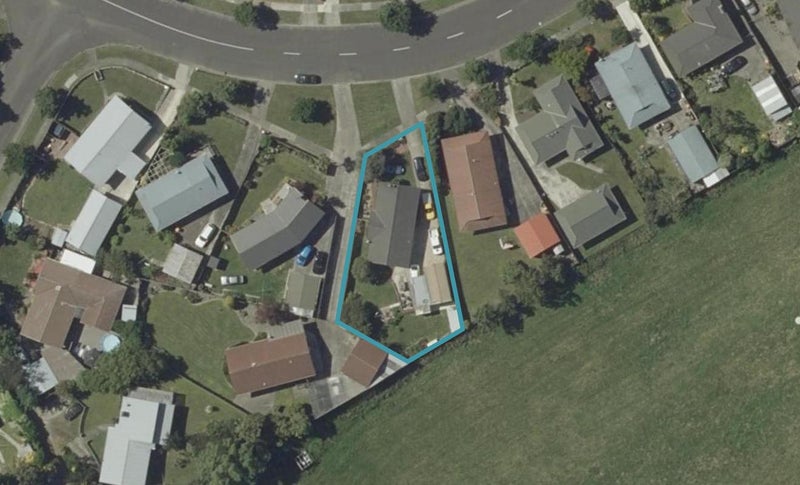 42 Hillcrest Drive, Kelvin Grove, Palmerston North - Carousel 1