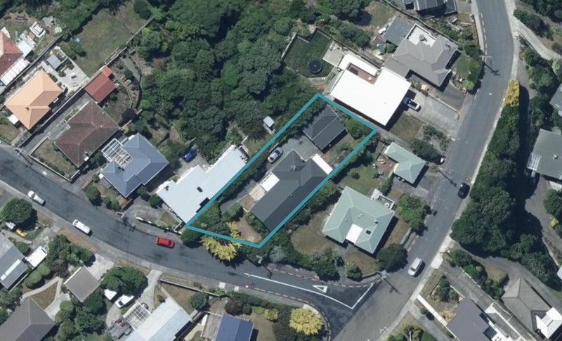 4 Walker Avenue, Paremata, Porirua - Carousel 1