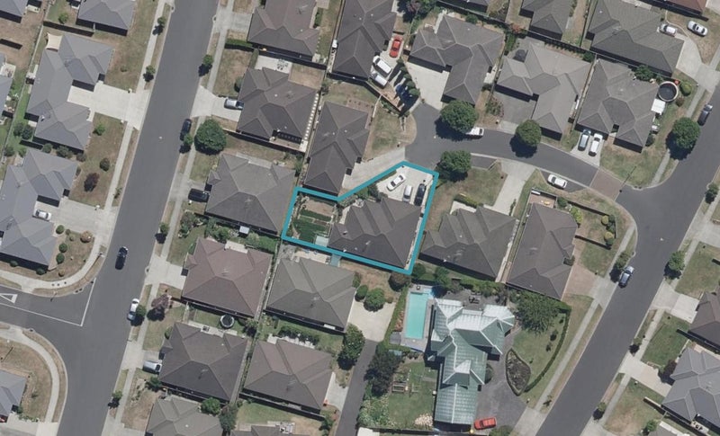 5 Newbury Place, Huntington, Hamilton - Carousel 1
