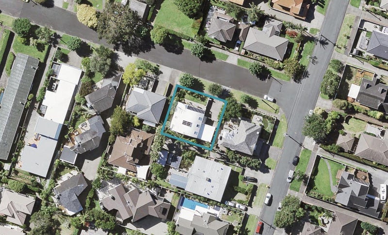 2A Crete Avenue, Milford, Auckland - Carousel 1