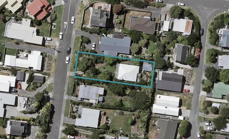 99 Seaview Road, Paraparaumu Beach, Paraparaumu - Carousel 1
