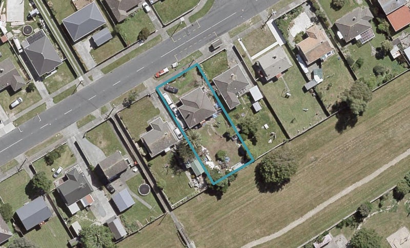 22 Reynolds Street, Taita, Lower Hutt - Carousel 1