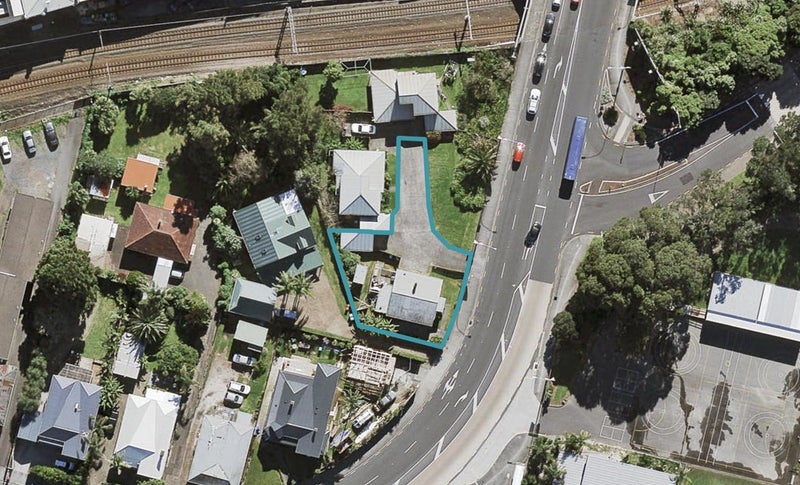 1 Sandringham Road, Mount Eden, Auckland - Carousel 1