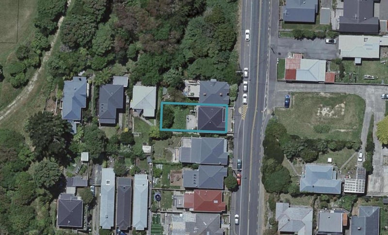 424 Adelaide Road, Berhampore, Wellington - Carousel 1