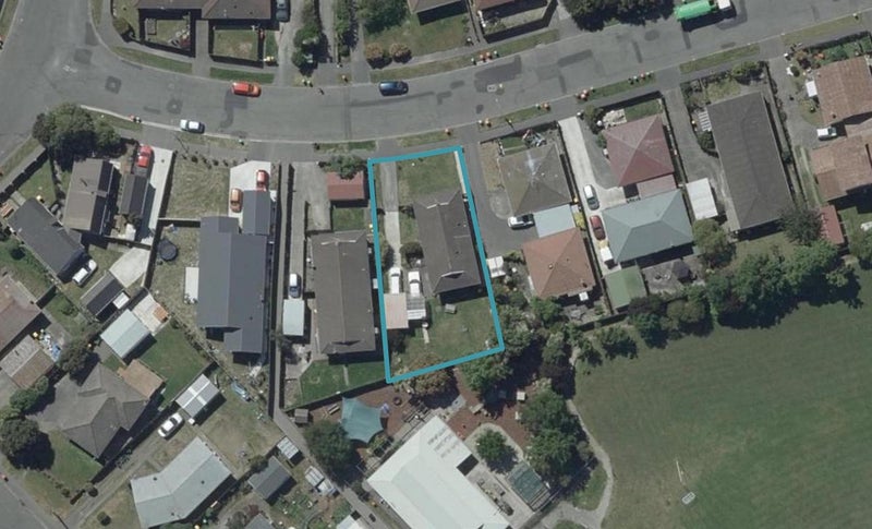 8 Kawau Crescent, Bromley, Christchurch - Carousel 1