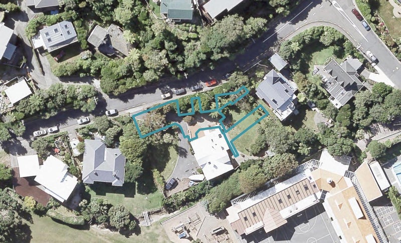 8B Ferry Road, Days Bay, Lower Hutt - Carousel 1