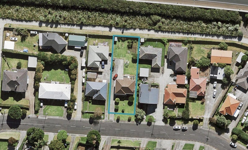 33 Stamford Park Road, Mount Roskill, Auckland - Carousel 1