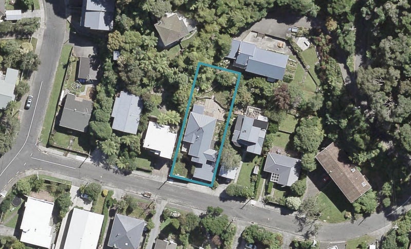 19 Woodvale Grove, Fairfield, Lower Hutt - Carousel 1