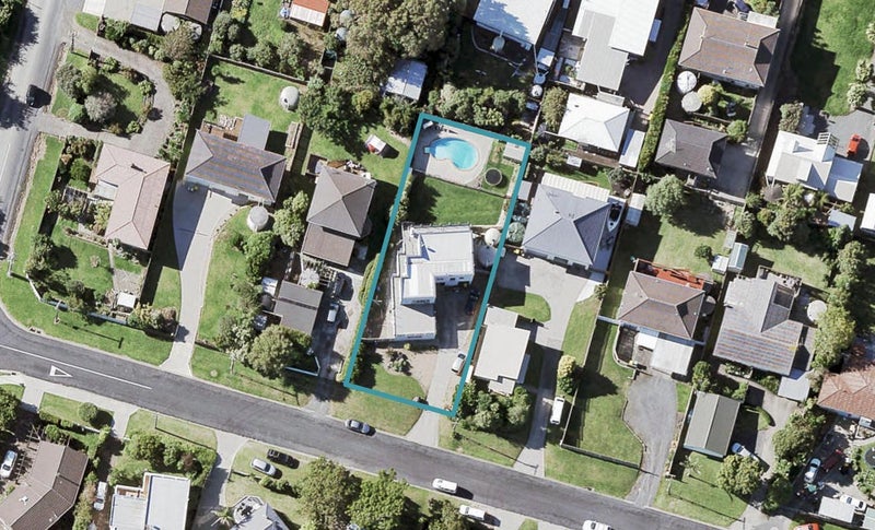 13 Karaka Road, Beachlands, Auckland - Carousel 1